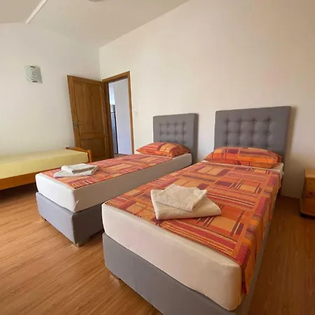 Hodak - With Sea View Basina